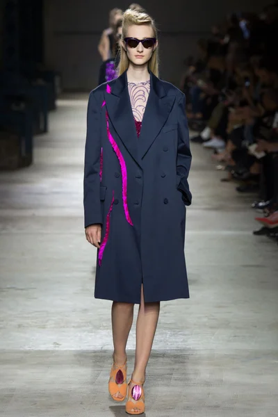 Look 54